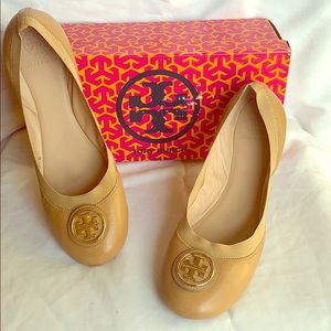 Tory Burch -Tan Flats
